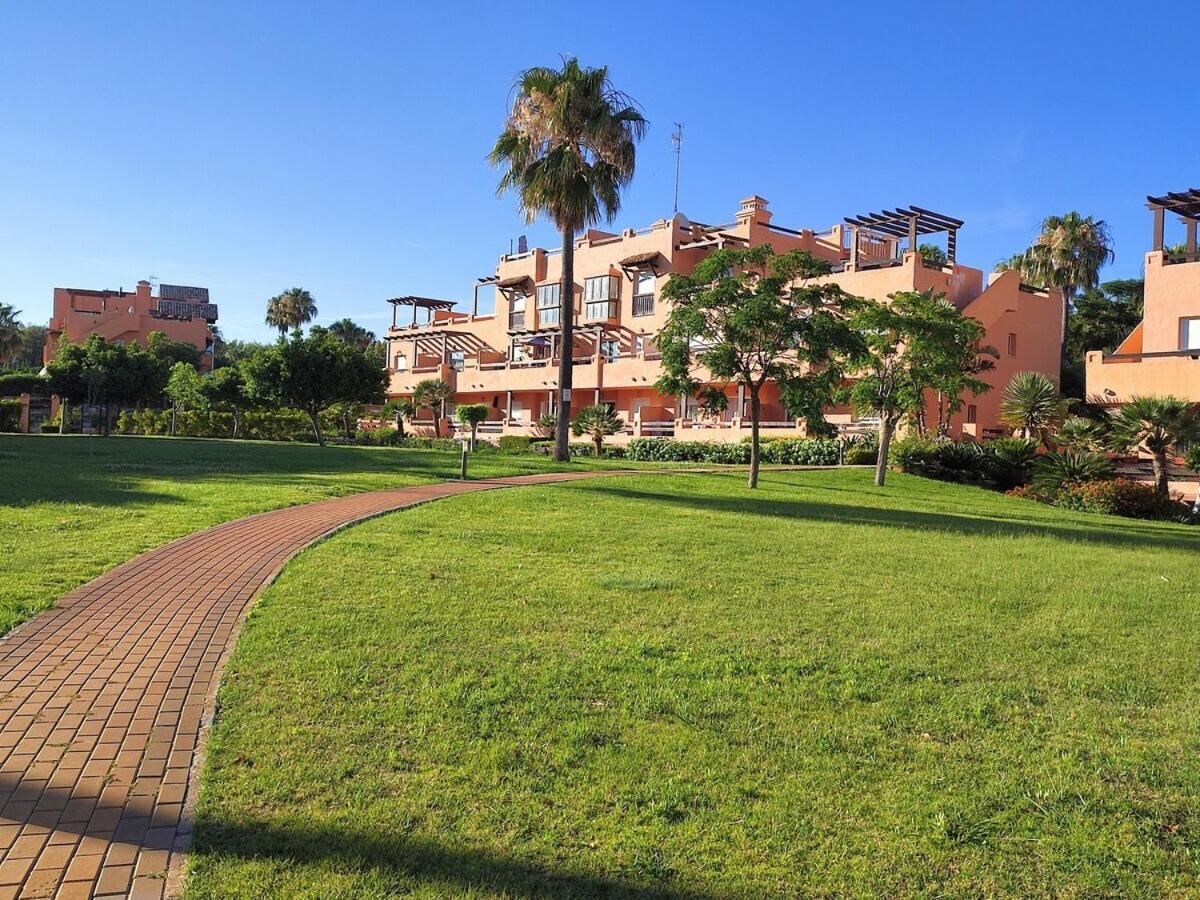 Casares Del Sol公寓 外观 照片