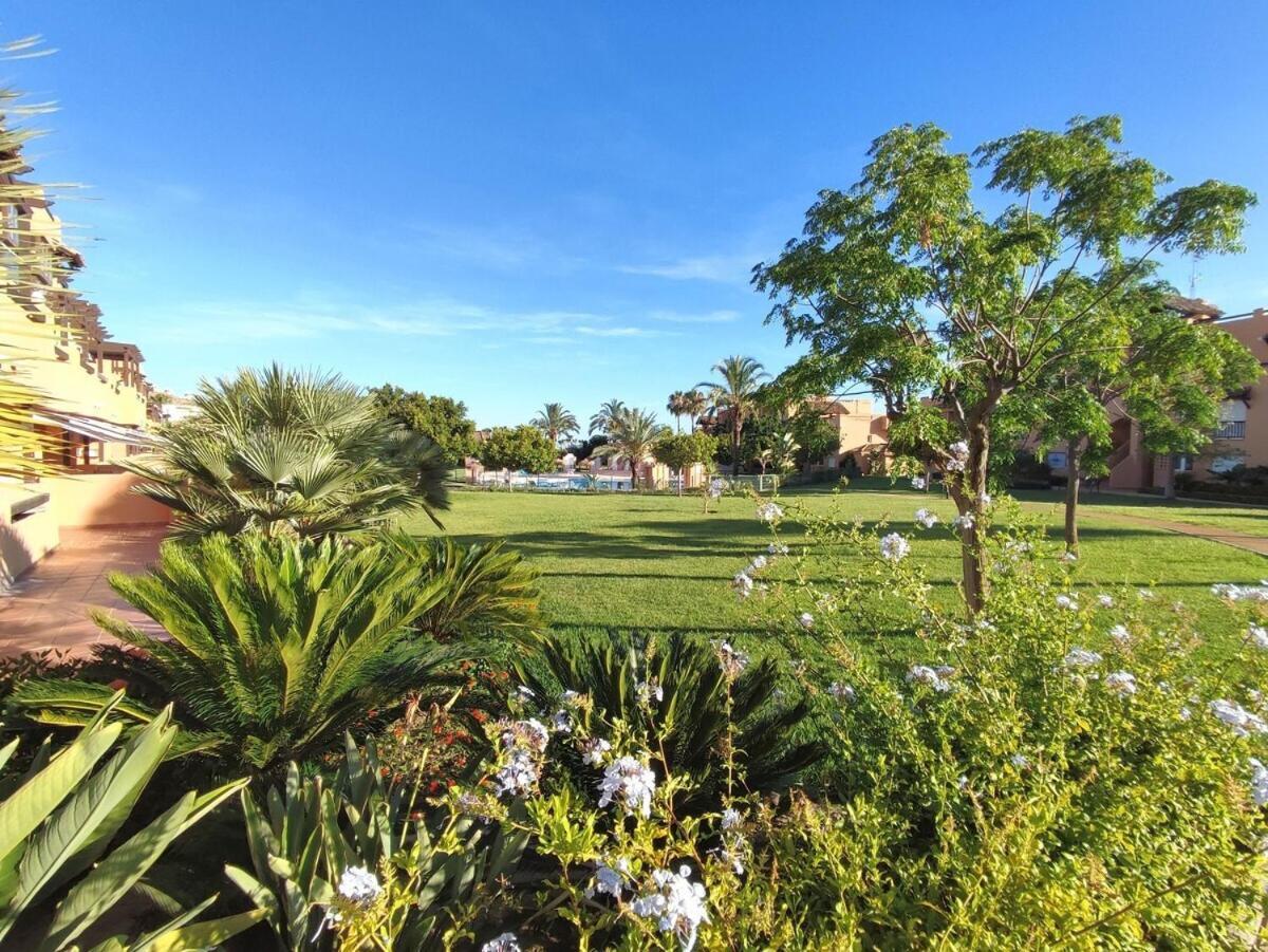 Casares Del Sol公寓 外观 照片